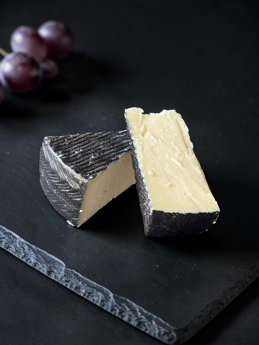 Queso Semicurado Mezcla de Oveja y Cabra